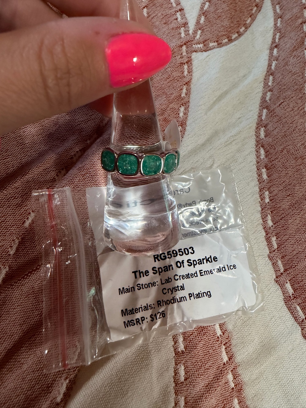 The Span of Sparkle emerald ice sz 7